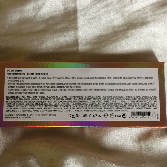 Essence Highlighter Palette - Picture 3 of 6